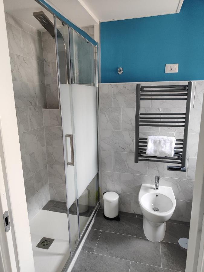 B&B Libra Rooms & Suite サレルノ エクステリア 写真