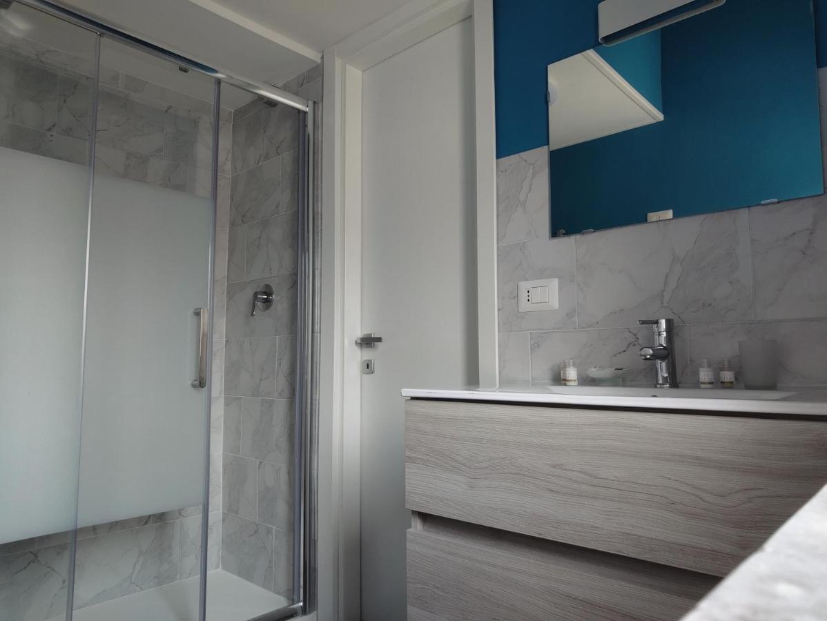 B&B Libra Rooms & Suite サレルノ エクステリア 写真
