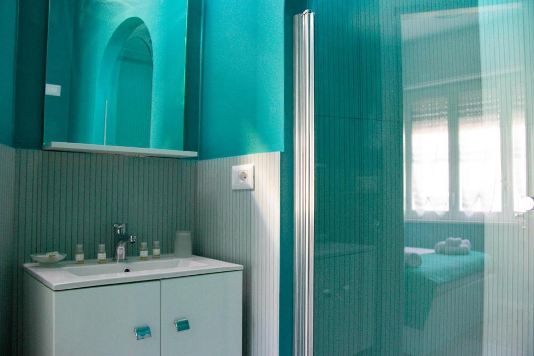 B&B Libra Rooms & Suite サレルノ エクステリア 写真